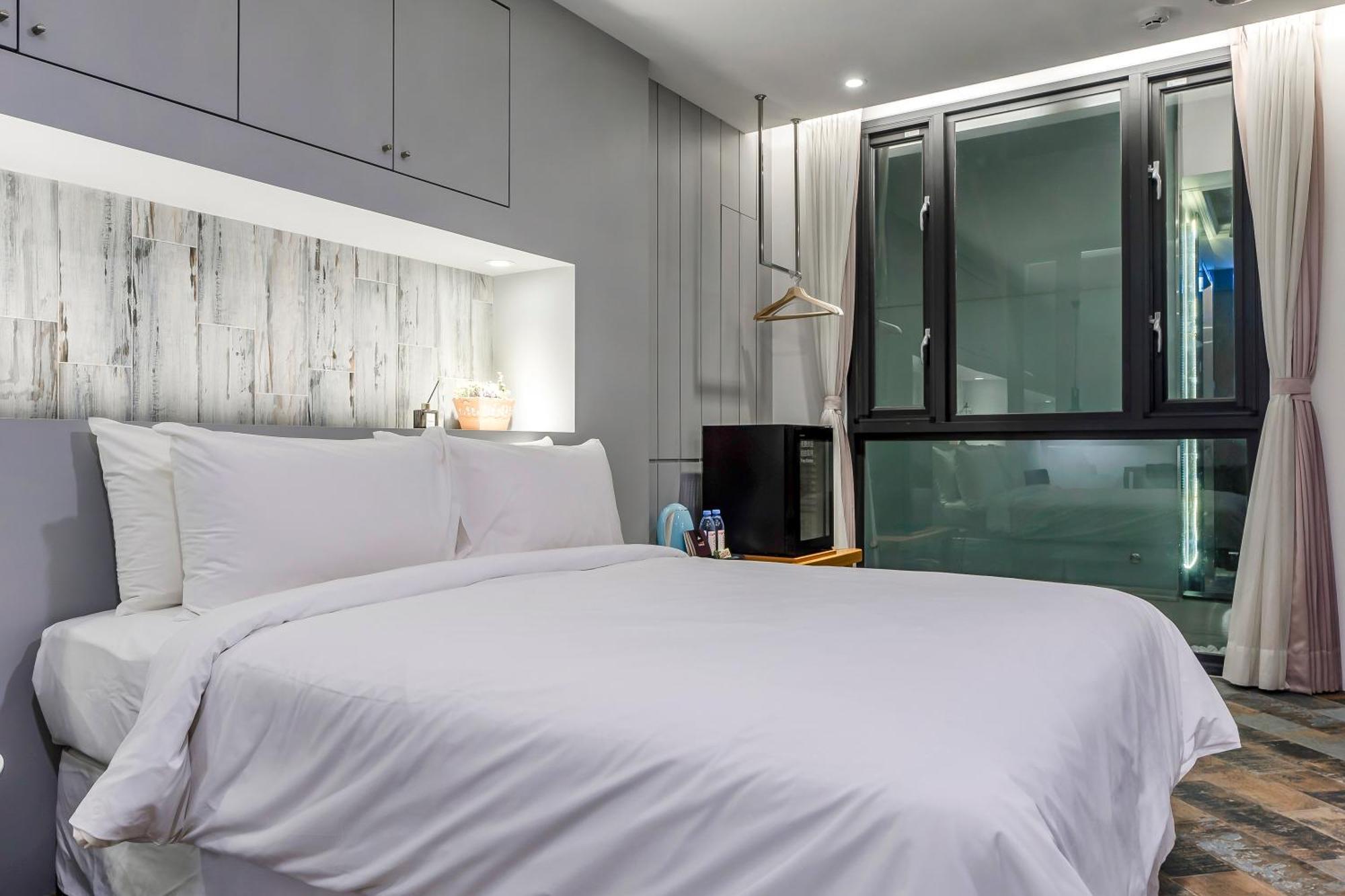 Han Yan Design Hotel Yuchi Exteriör bild